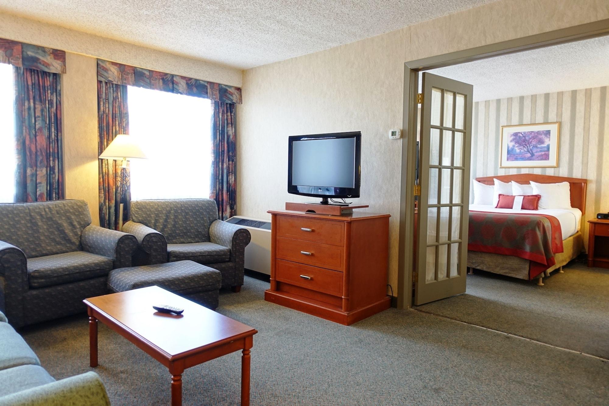 Ramada Plaza By Wyndham Regina Downtown Exterior foto