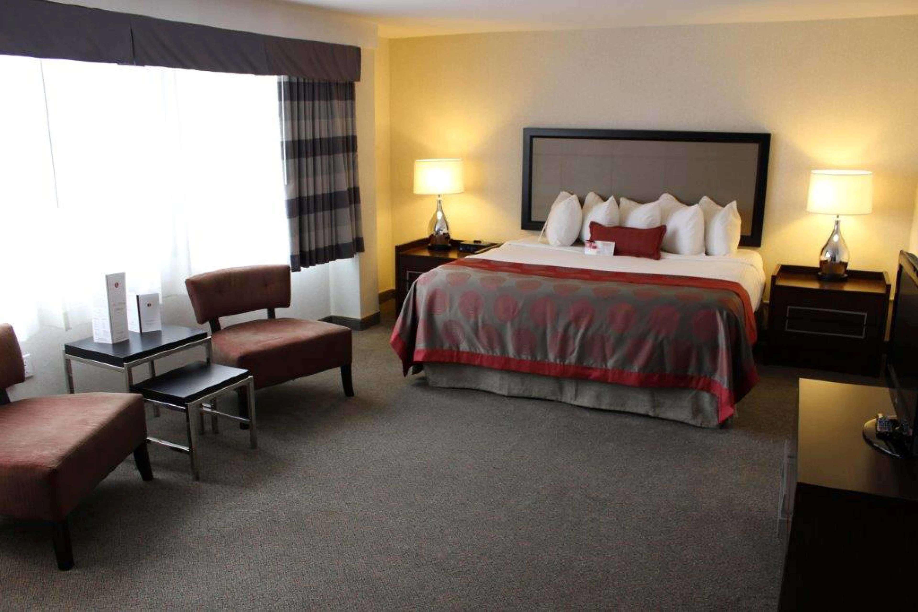 Ramada Plaza By Wyndham Regina Downtown Exterior foto